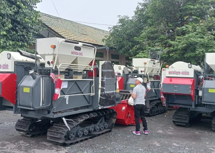 Alsintan untuk menunjang swasembada pangan telah parkir di Distanhorbun Tala (Poros Kalimantan)