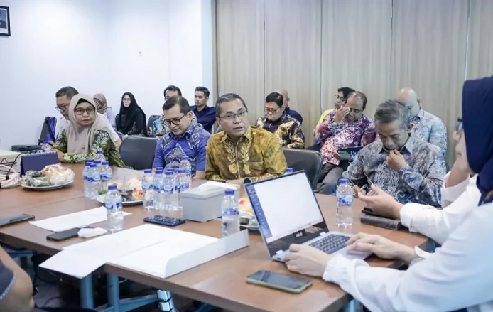 Rombongan Komisi IV Bidang Kesra DPRD Kalimantan Selatan (Kalsel) dipimpin Wakil Ketua Dewan provinsi setempat, HM Alpiya Rakhman saat kunjungan ke RSCM Jakarta Pusat (ANTARA)