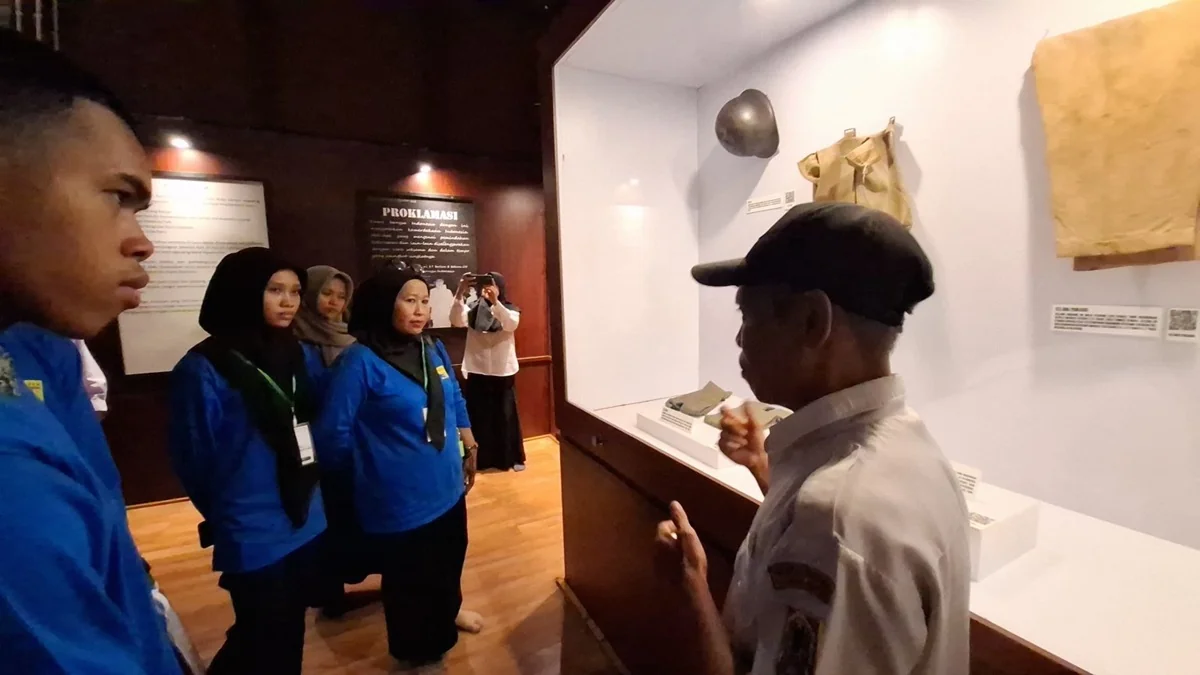 Disdikbud Kalsel gelar kegiatan “Belajar Bersama di Museum Wasaka” memperkuat semangat kebangsaan dan mengenalkan sejarah perjuangan rakyat Banua. Foto: MC Kalsel