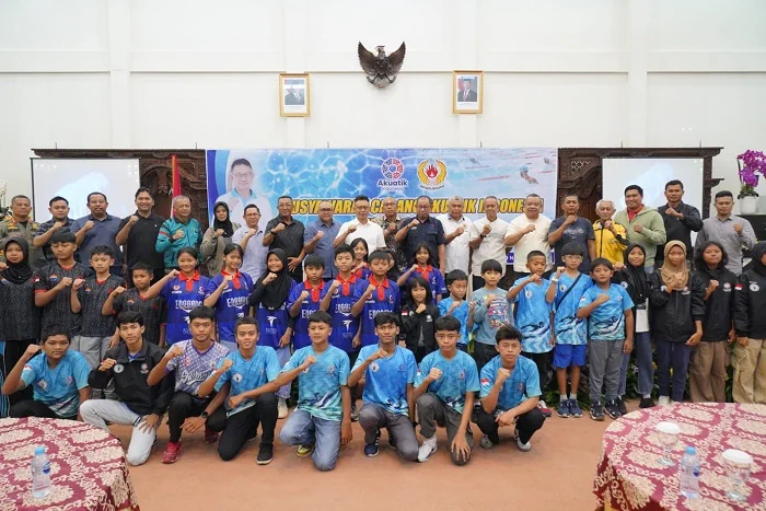 FOTO BERSAMA - Foto bersama para atlet dan klub yang tergabung dalam Pengurus Akutik Indonesia Kota Pontianak yang menghadiri Muscab. Sabtu (29/11/2025)