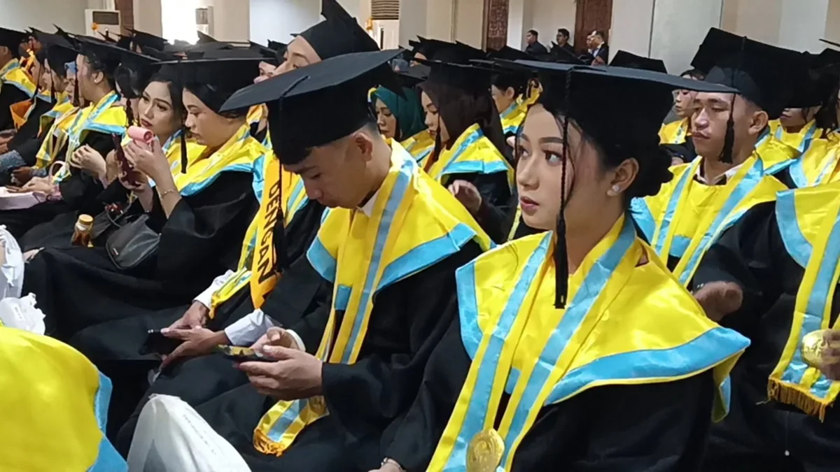 Universitas Panca Bhakti Pontianak menggelar Wisuda ke-37 dengan 771 lulusan. Foto: Deli
