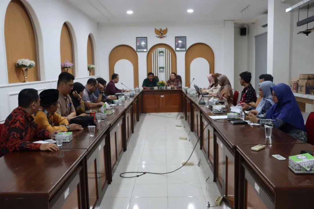 Tinjau Efektivitas Belanja Negara, BPK RI Lakukan Uji Petik Kinerja Anggaran di Kanwil Kemenag Kalbar. (FOTO: KEMENAG-KB)