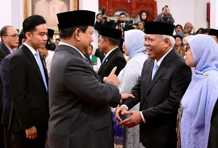 Presiden Prabowo Subianto secara resmi melantik Basuki Hadimuljono sebagai Kepala Otorita Ibu Kota Nusantara (OIKN), pada Selasa, 5 November 2024, di Istana Negara, Jakarta. Foto: BPMI Setpres/Muchlis Jr.
