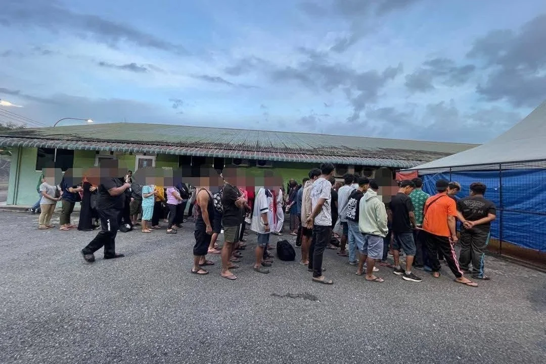 Pabrik Pengolah Kayu di Bintulu Diserbu, 104 Warga Indonesia Tanpa Izin Diamankan. (FOTO: JIM SARAWAK)