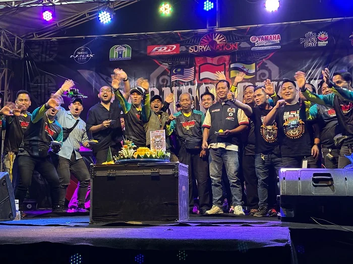 PERAYAAN - Satu Dekade YNCI Pontianak Chapter dirayakan dalam rangkaian Borneo Biker Meet Up 2025 yang dihadiri berbagai komunitas motor.