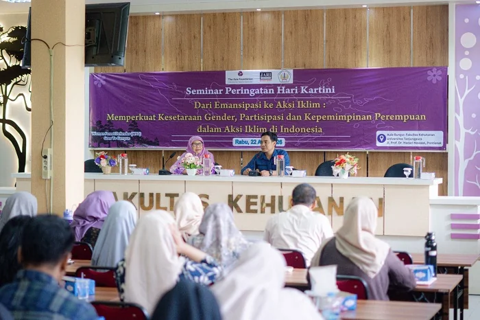 SEMINAR - Direktur JARI Indonesia Borneo Barat, Hendy Erwindi saat turut menjadi pembicara pada talkshow bertema “Dari Emansipasi ke Aksi Iklim: Memperkuat Kesetaraan Gender, Partisipasi, dan Kepemimpinan Perempuan dalam Aksi Iklim di Indonesia” yang dige