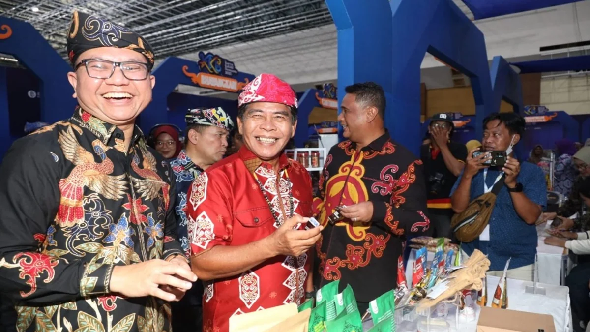 Karya Kreatif Benuanta (KKB) 2025 di Tarakan mencatatkan transaksi Rp4,5 miliar dan pembiayaan UMKM Rp10,97 miliar, hasil kolaborasi sukses Pemprov Kalimantan Utara dan Bank Indonesia dalam mendorong ekonomi kreatif daerah. Foto: BIRO ADPIM
