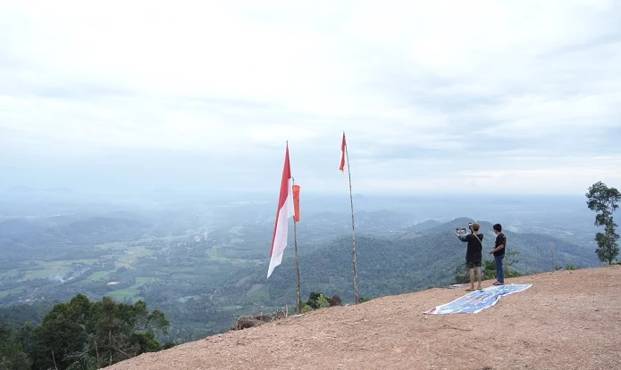 PEMANDANGAN ALAM - Pemandangan alam pengembangan Bukit Raya Sambora di Desa Sambora, Kecamatan Toho, Kabupaten Mempawah. Gubernur Kalbar Ria Norsan mendorong obyek wisata alam tersebut menjadi andalan di Kalimantan Barat.