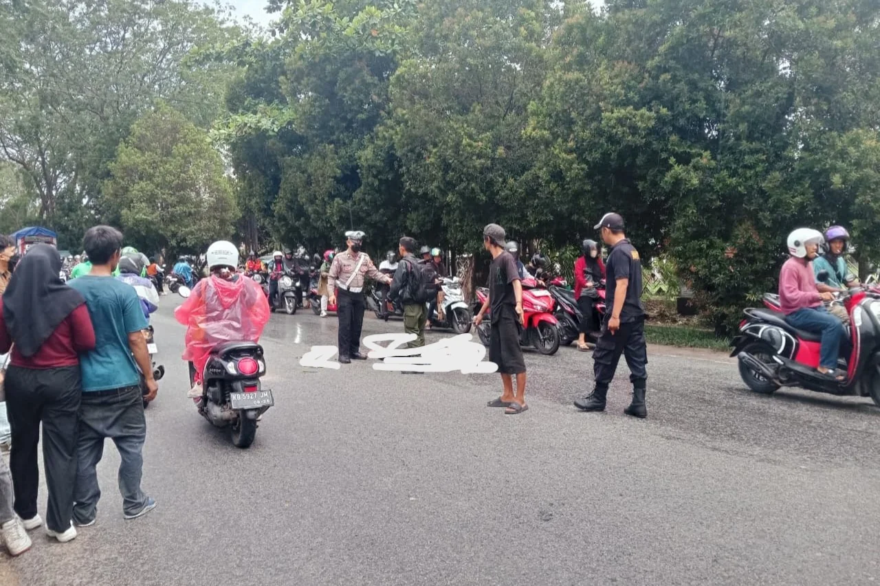 Kecelakaan Maut Simpang Untan Jalan Imam Bonjol, Korban Wanita Meninggal di Tempat. (FOTO: JECKMUS)