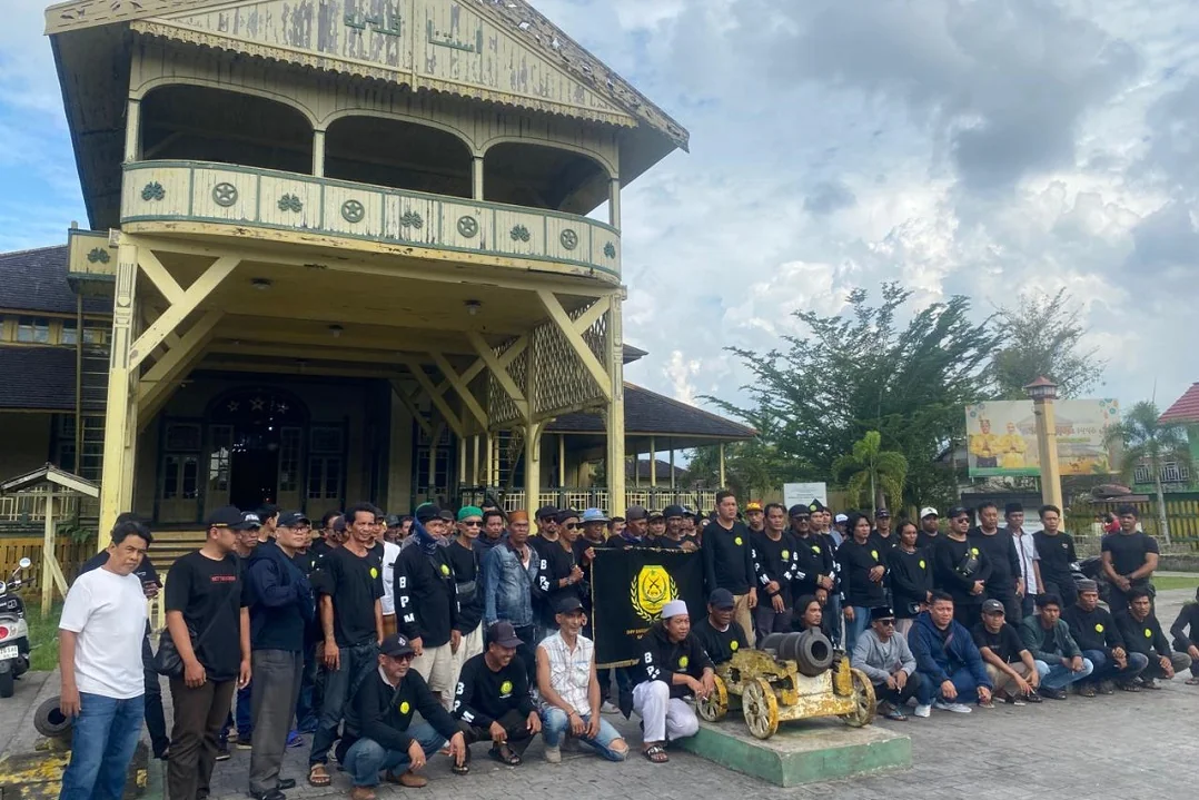 Desak Tangkap Cukong Ilegal, 500 Massa BPM Kalbar Akan Geruduk Polda, Kejati, hingga Kantor Grib Jaya. (FOTO: BPM KALBAR)