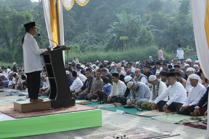 Pj Gubernur Kaltim, Akmal Malik Salat Ied di Masjid  Muhammadiyah Ad Da’wah.