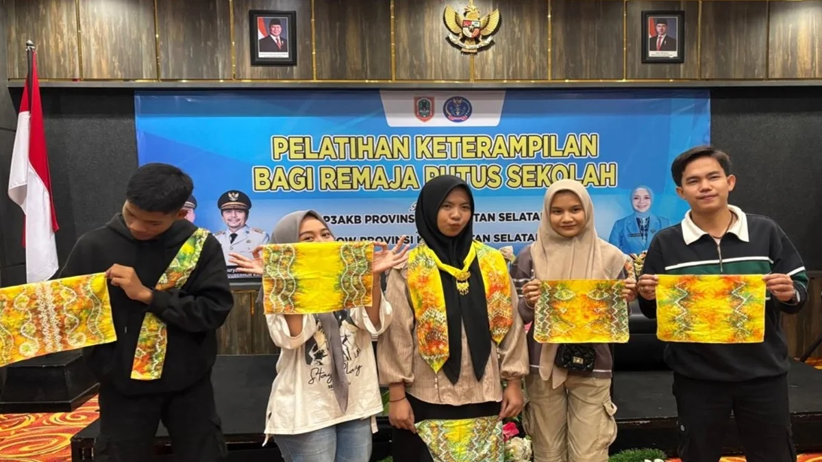 BKOW dan DPPPAKB Kalimantan Selatan berkolaborasi menggelar pelatihan keterampilan bagi remaja putus sekolah di Banjarbaru. Foto: MC Kalsel
