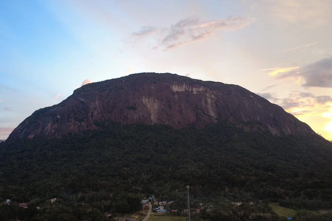 Foto Drone Bukit Kelam | Wakil Bupati Sintang Paparkan Strategi Pengembangan Wisata Bukit Kelam. (FOTO: GILANG & FAJAR)