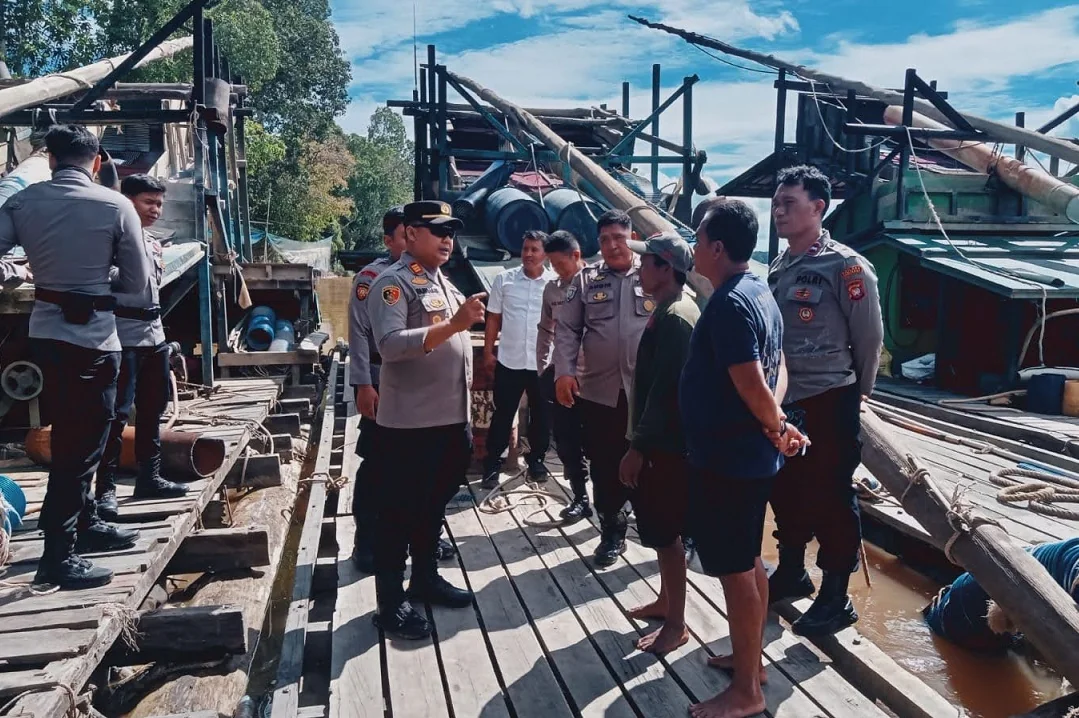 11 Rakit PETI Aktif di Sungai Kapuas Ditemuka Polisi Sekadau, Imbauan Tegas Diberikan. (FOTO: HUMAS POLRES)