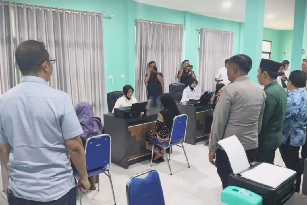 Gagal Cuan dari FB Pro, Emak-emak Sambas Diamankan Polisi Usai Konten Candaan Bacaan Agama Viral. (FOTO: HUMAS POLRES)