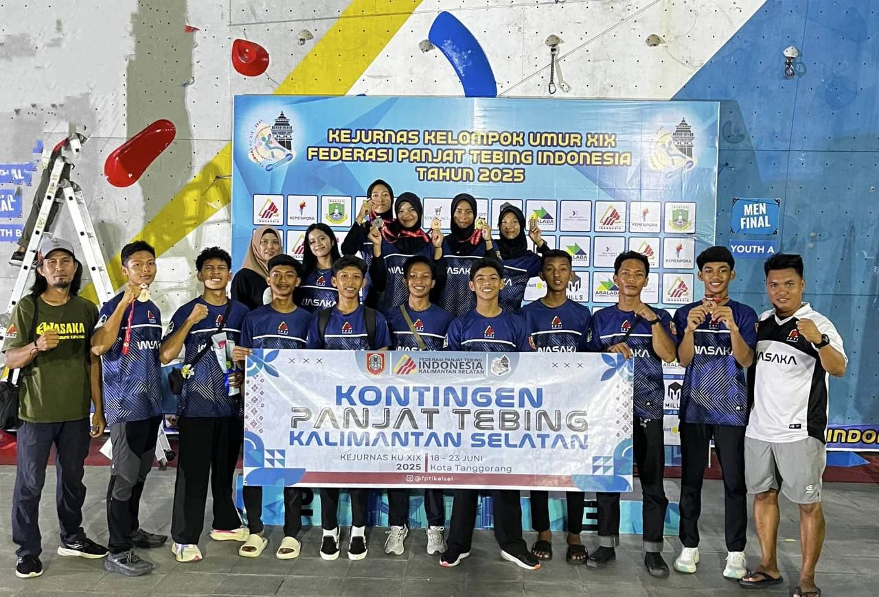 TIM PANJAT TEBING KU KALSEL TEMBUS LIMA BESAR KLASEMEN AKHIR KEJURNAS PANJAT TEBING TAHUN 2025