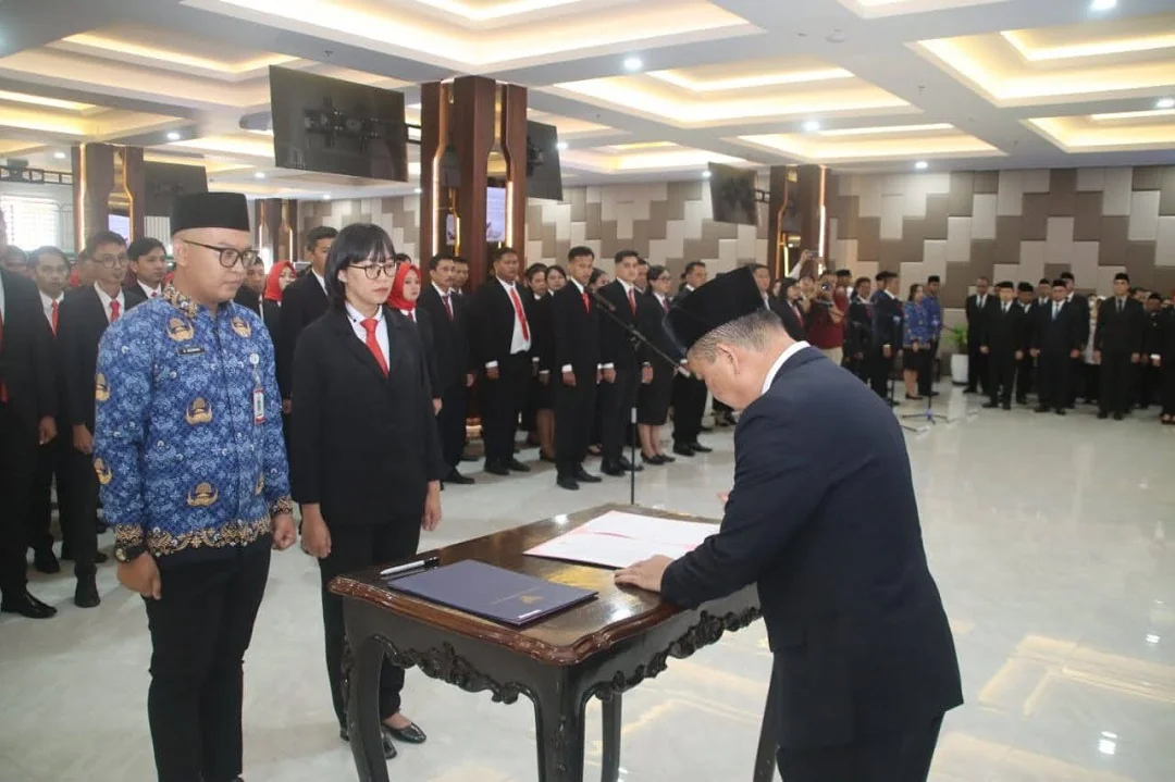 Dilantik, Ratusan PPPK dan ASN Kalbar Ditegaskan Utamakan Integritas dan Kepentingan Rakyat. (FOTO: ADPIM)