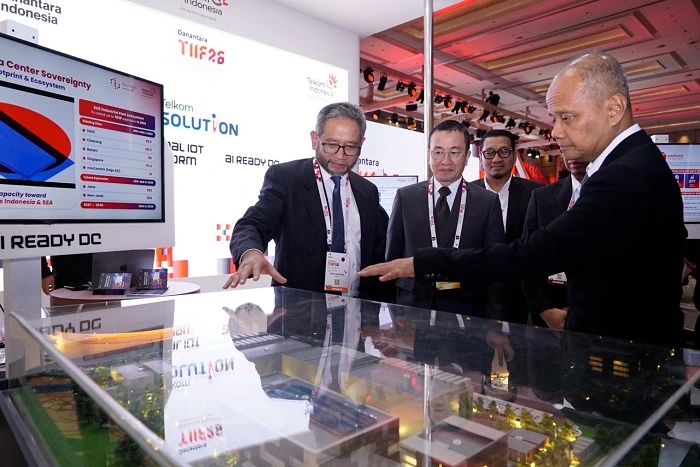 Telkom meluncurkan pengembangan Sovereign Digital Technology TelkomGroup pada rangkaian Danantara Technology Innovation Investment Forum (DTIIF) 2026 di Jakarta, Senin (26/10).