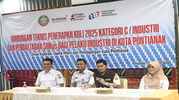 Bimbingan Teknis (Bimtek) Penerapan Klasifikasi Baku Lapangan Usaha Indonesia (KBLI) 2025 Kategori C/Industri dan Pendaftaran Sistem Informasi Industri Nasional (SIINas) bagi pelaku industri di Kota Pontianak di UMKM Center Pontianak, Rabu (14/10/2026)