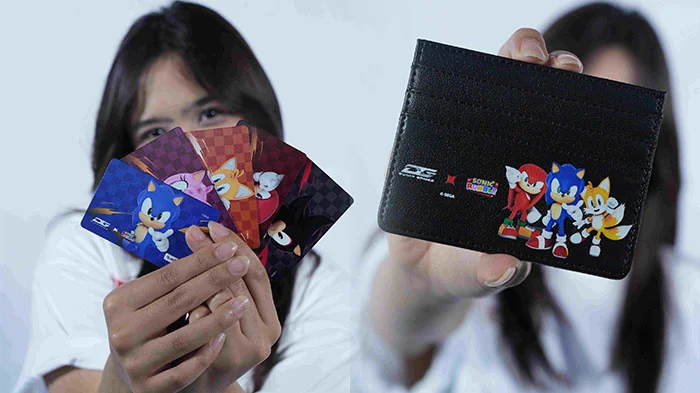MERCHANDISE -Telkomsel melalui Dunia Games berkolaborasi dengan SEGA hadirkan merchandise eksklusif Sonic Rumble mulai 6 Februari 2026. Pengguna Telkomsel cukup top up, kumpulkan DG Poin, dan tukarkan dengan merchandise fisik secara resmi di www.duniagame