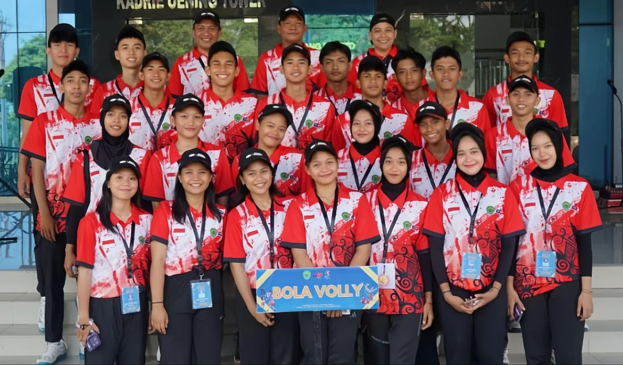 Atlet cabor Bola Voli yang menjadi perwakilan  Kaltim pada pra-popnas 2024 di Kendari(nomorsatukaltim).