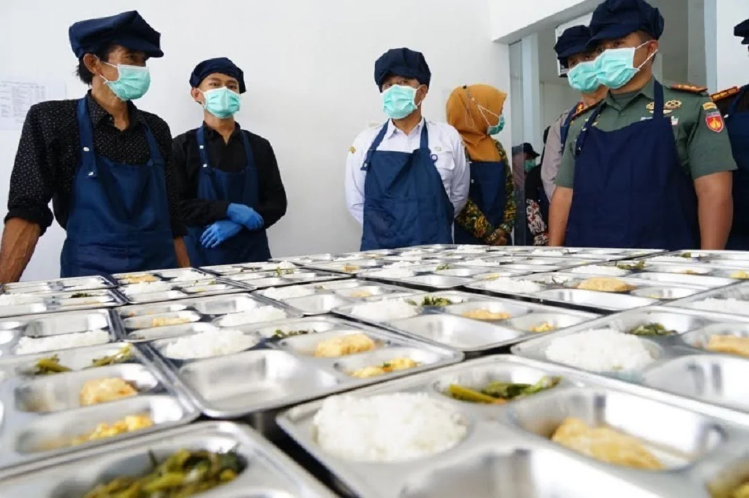 20 Siswa Diduga Keracunan Usai Santap Makan Bergizi Gratis, Pihak Yayasan Ungkap Kejanggalan. (FOTO: ISTIMEWA)