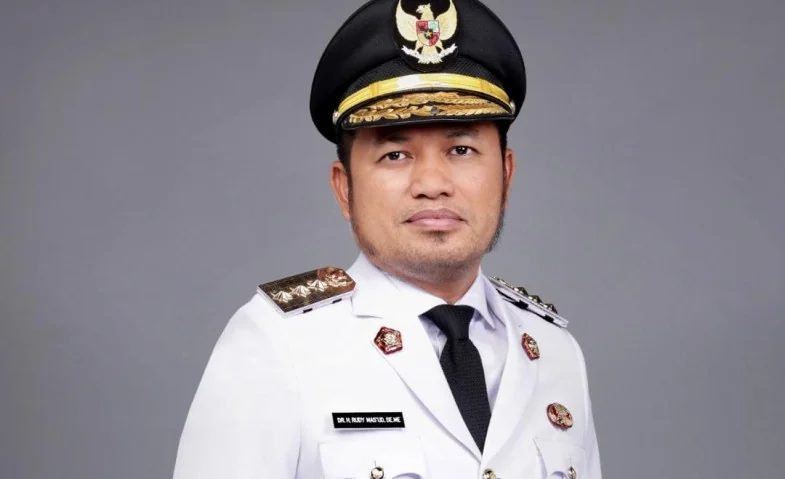 Gubernur Kalimantan Timur (Int).