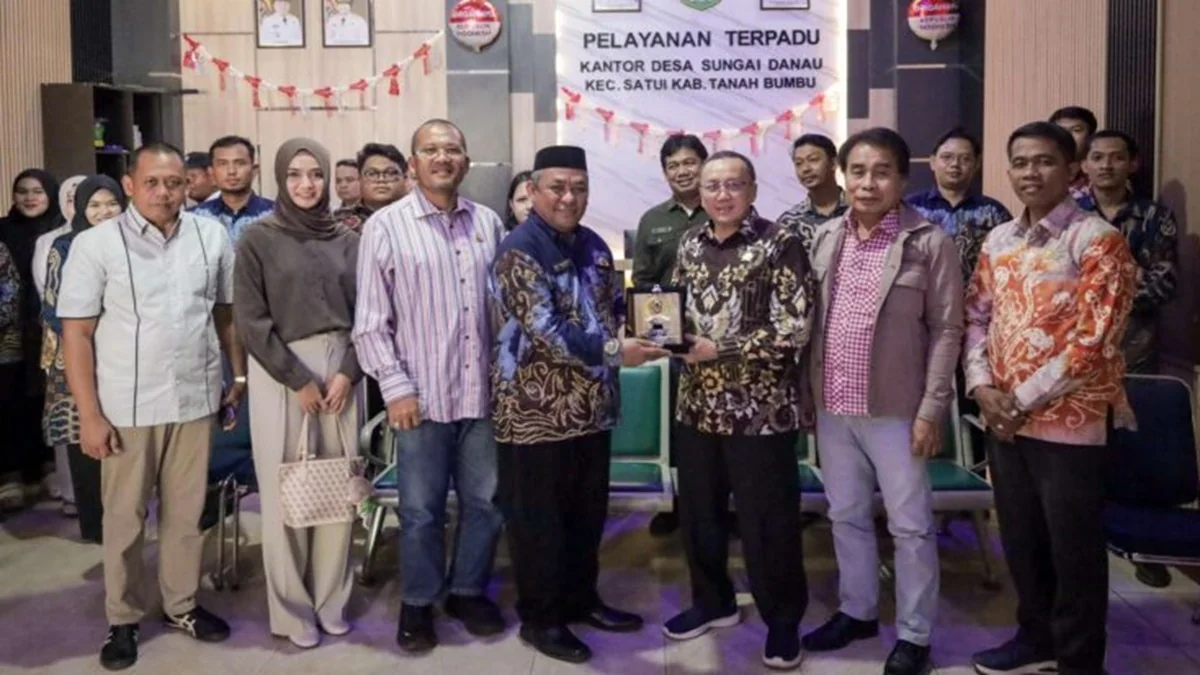 Komisi I DPRD Kalsel apresiasi BUMDes Sungai Danau yang mampu mengembangkan potensi desa dari sektor tambang, sawit, dan usaha penunjang.