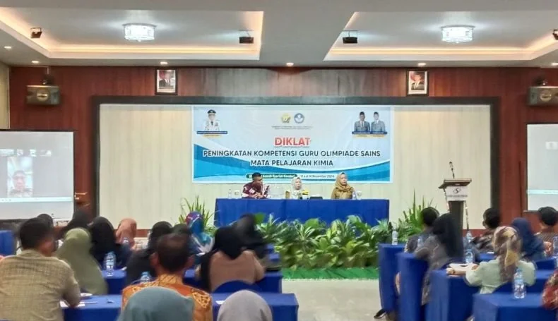 Dikbud Sultra melakukan pertemuan internal dengan melibatkan Lembaga Olimpiade Pendidikan Indonesia (LOPI) guna meningkatkan kompetensi guru yang terlibat dalam Olimpiade Sains di Kendari(Dinamikasultra).