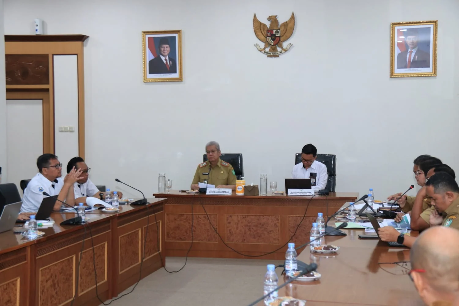 AUDIENSI - Sekretaris Daerah Provinsi Kalimantan Barat, Harisson, saat menerima audiensi Direktorat Jenderal Penataan Ruang Laut Kementerian Kelautan dan Perikanan Republik Indonesia (KKP RI) di Ruang Arwana Kantor Gubernur Kalbar, Senin (9/2/2026).