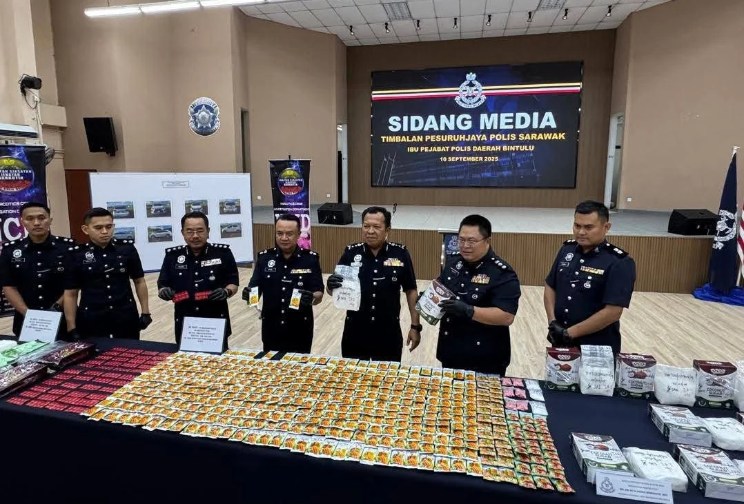 Berhasil Bongkar Jaringan Narkoba, Polisi Sarawak Sita Sabu dan Ekstasi Senilai Hampir Rp2 Miliar. (FOTO: PDRM)