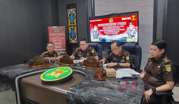 Asintel Kejati Kaltim Aji Kalbu Pribadi, Kajati Kaltim Iman Wijaya, Wakajati Kaltim Victor Antonius Saragih Sidabutar, dan Aspidsus Kejati Kaltim Haedar. (ANTARA)