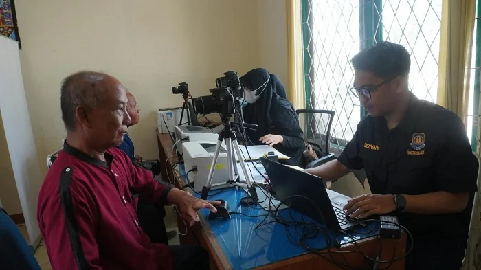 IMIGRASI -Pelayanan Eazy Paspor yang dilaksanakan Imigrasi Ketapang di Kabupaten Kayong Utara