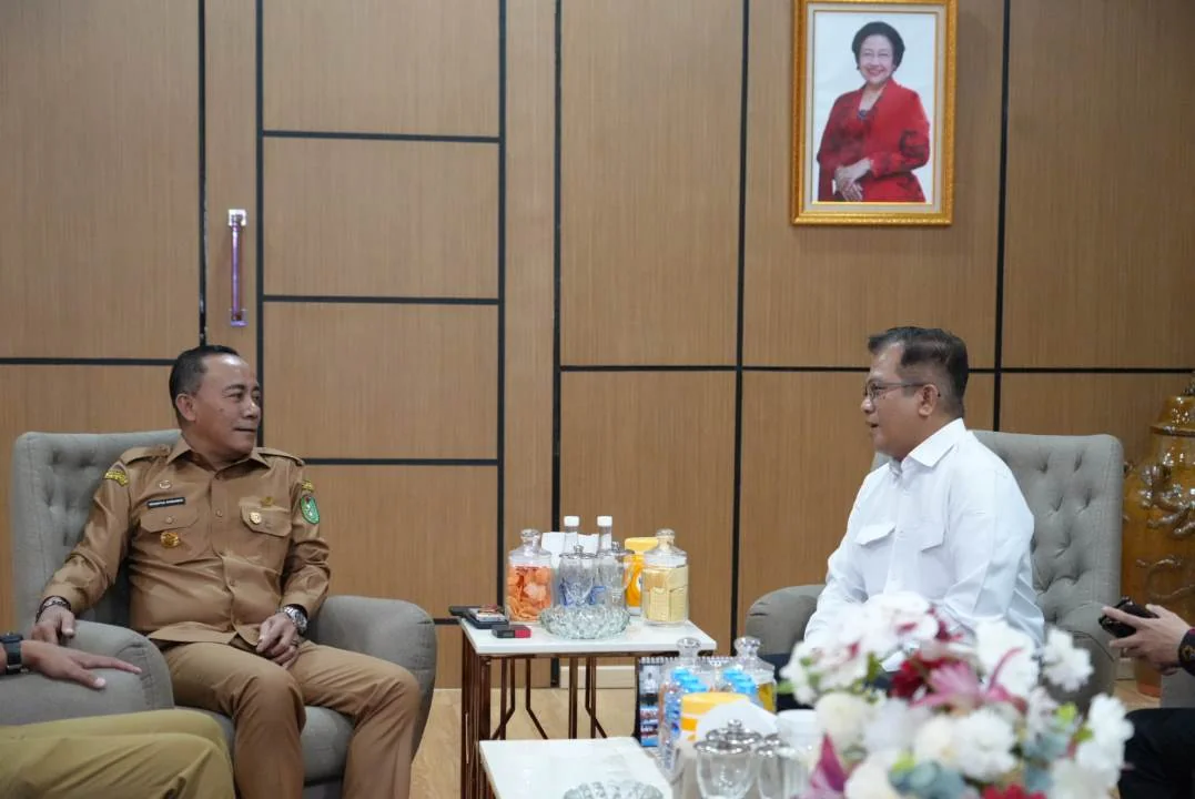 Bertemu Konjen Kuching, Wagub Krisantus Dorong Peningkatan Kerja Sama Ekonomi dan Budaya Kalbar-Sarawak. (FOTO: ADPIM)