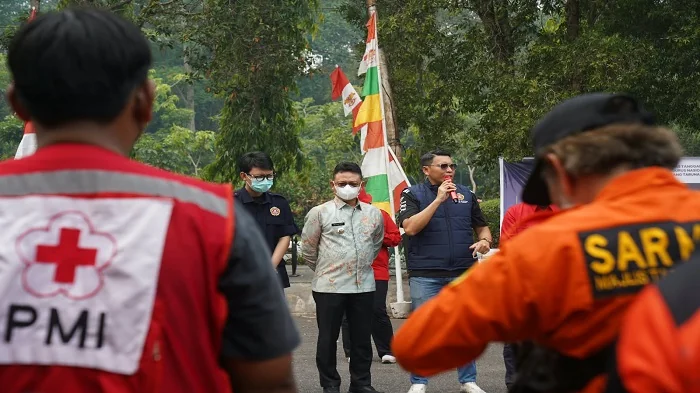APEL - Wali Kota Pontianak Edi Rusdi Kamtono pada saat memimpin Apel Kesiapsiagaan Karhutla di Halaman Palang Merah Indonesia (PMI) Kota Pontianak.