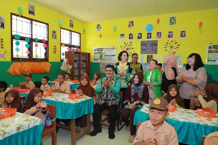 Nunukan Uji Coba Program Sarapan Gratis Bergizi di SDN 006 Binusan.