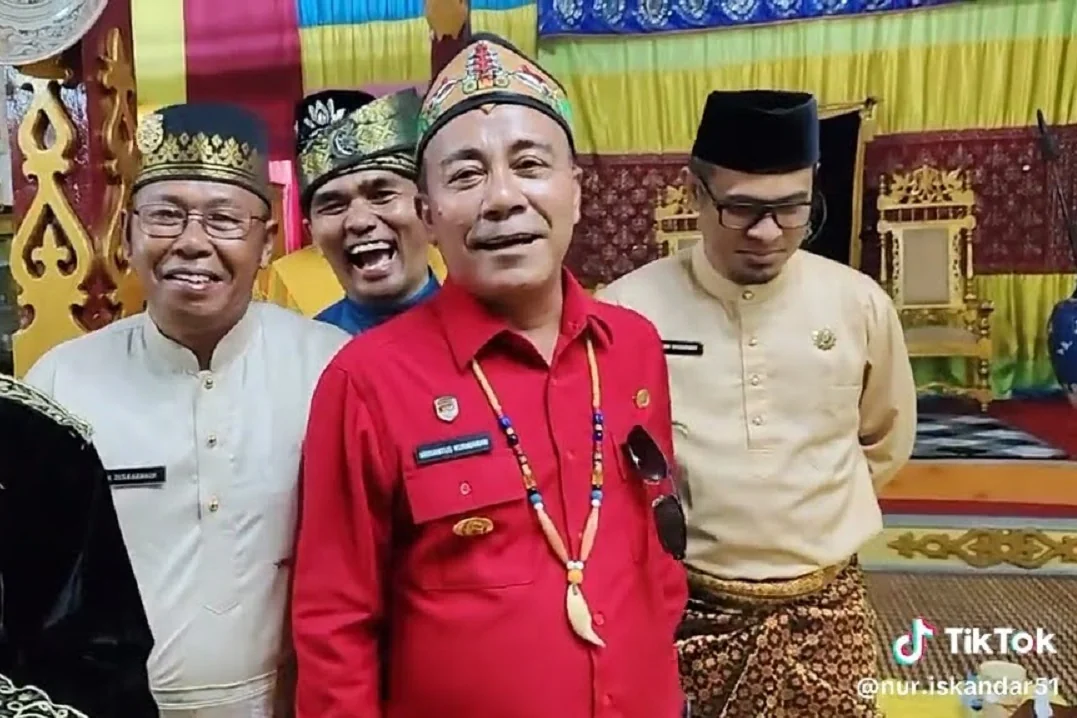 Heboh Pantun "Ingin Jadi Gubernur", Ria Norsan Tegaskan Hubungan dengan Wagub Krisantus Tetap "Harmonis". (FOTO: TANGKAPAN LAYAR TIKTOK)