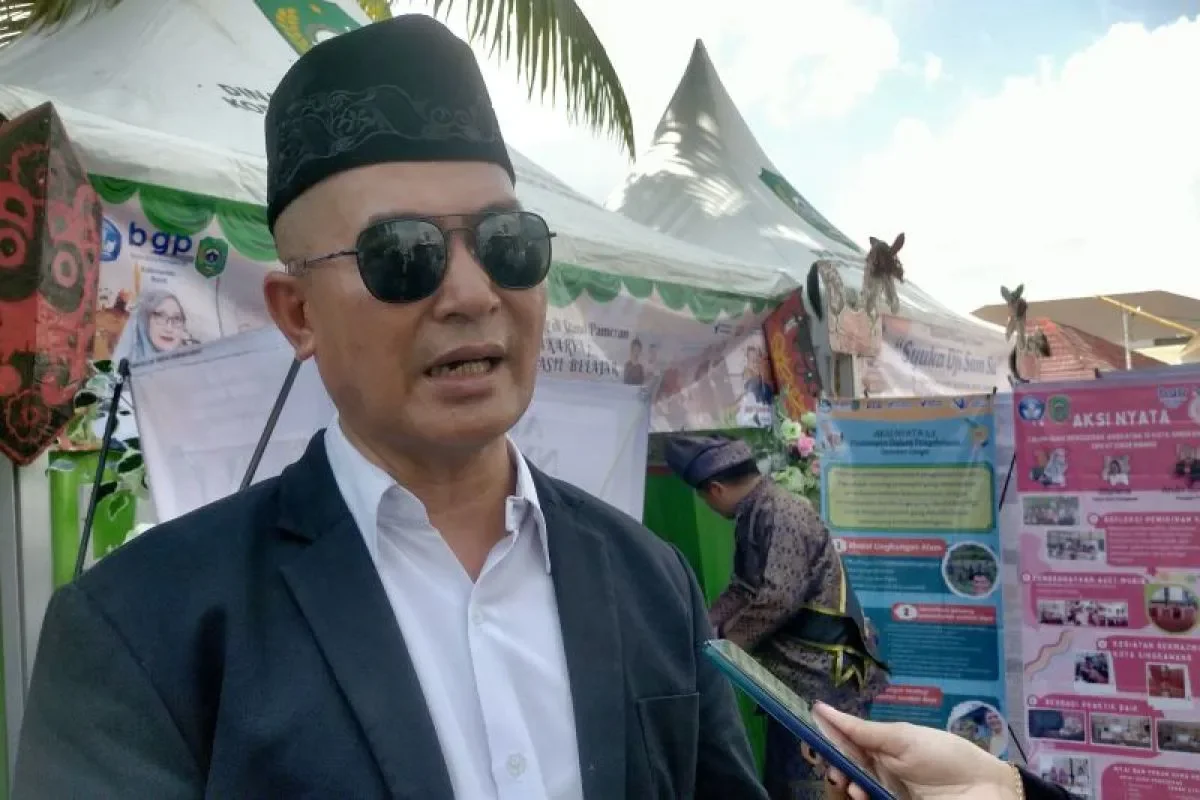 Kepala Disdikbud Singkawang, Asmadi (ANTARA)