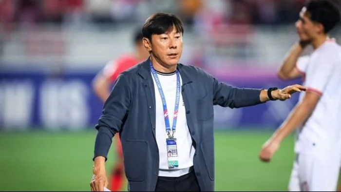 Pelatih Timnas Indonesia, Shin Tae-young.
