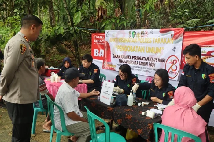 Polres Tarakan gelar Bakti Sosial  di Pulau Sedau, Tarakan dalam rangka HUT Bhayangkara ke-78.