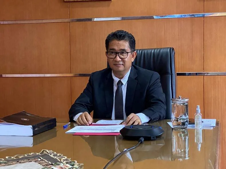Prof. Dr. Drs. Akmal Malik, M.Si,. (int)