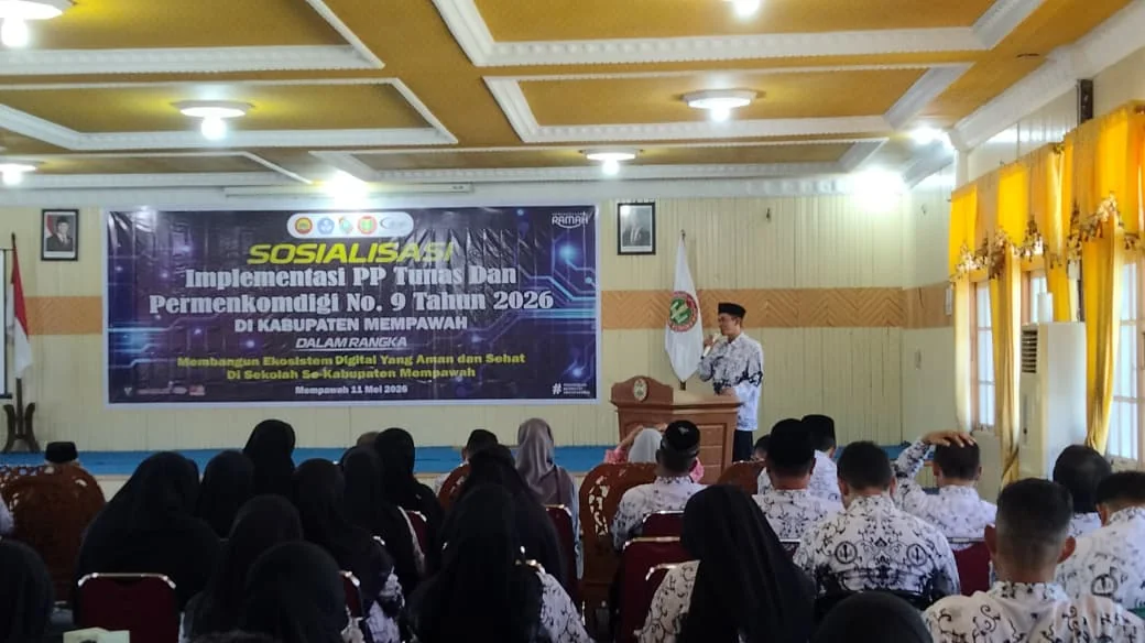 DIALOG - PGRI Mempawah gelar Dialog Interaktif dan Sosialisasi Implementasi PP TUNAS serta Permenkomdigi Nomor 9 Tahun 2026 di Gedung PGRI Kabupaten Mempawah, Jalan Chandramidi, Kabupaten Mempawah, Senin (11/5/2026).