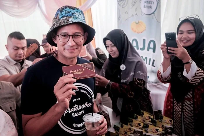 Menteri Pariwisata dan Ekonomi Kreatif/Kepala Badan Pariwisata dan Ekonomi Kreatif (Menparekraf/Kabaparekraf) Sandiaga Salahuddin Uno.