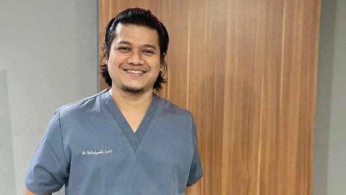 Dokter spesialis tulang RSUD Sulawesi Barat (Sulbar) dr Helmiyadi Kuswardhana. (dok. istimewa).
