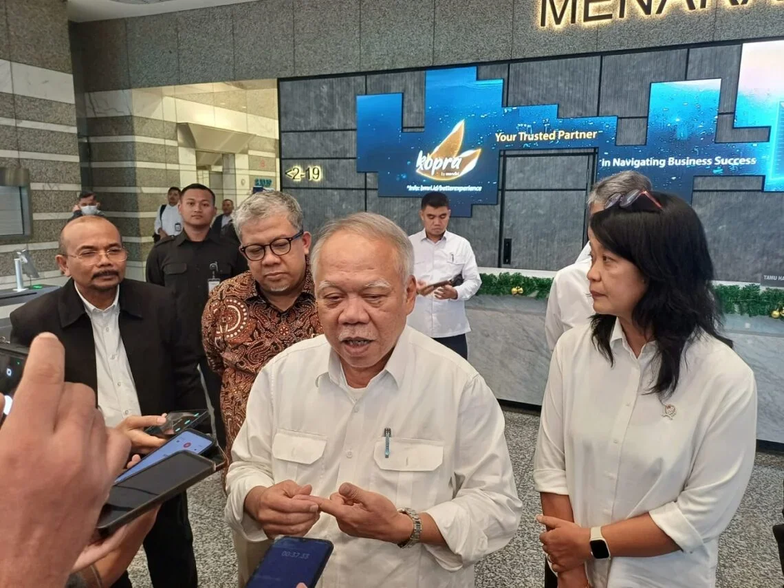 Kepala OIKN Basuki Hadimuljono Bersama Wamen PU Diana Kusumastuti,usai rapat di kantor OIKN (IKN  POS)