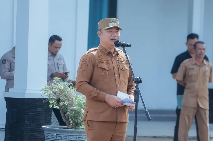 Bupati Ketapang Alexander Wilyo (Prokopim Ketapang)