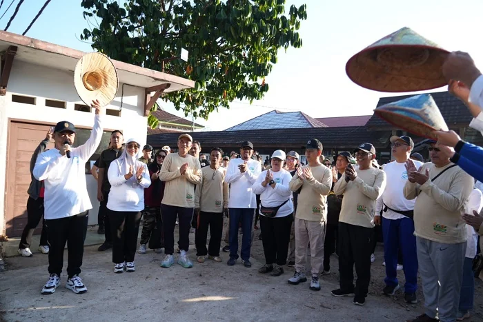 LINGKUNGAN HIDUP - Gubernur Kalimantan Barat Ria Norsan saat menghadiri puncak peringatan Hari Ulang Tahun ke-63 Fakultas Pertanian Universitas Tanjungpura yang dirangkaikan dengan Hari Lingkungan Hidup Sedunia di Edu Agro Wisata Fakultas Pertanian Untan,