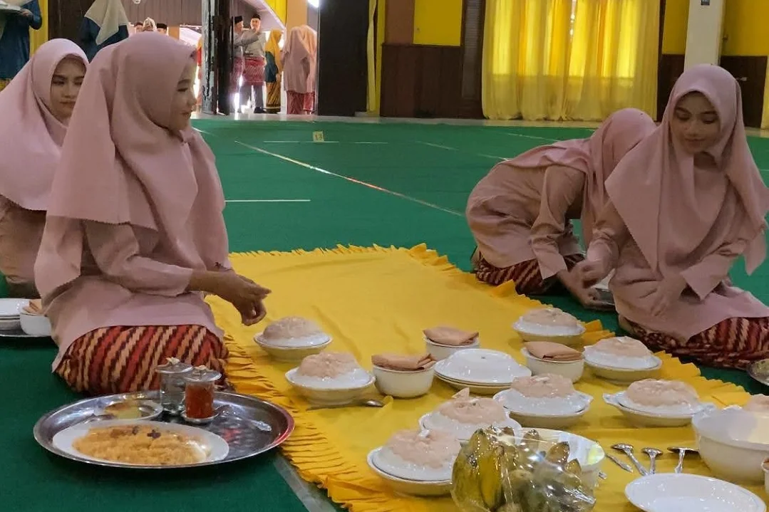 Festival Saprahan Pelajar Pontianak: Cara Pemkot Lestarikan Budaya Melayu pada Generasi Muda. (FOTO: ISTIMEWA)