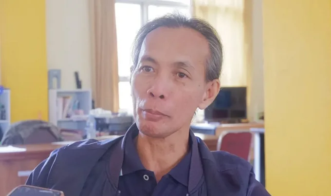 Dosen Program Studi Seni Universitas Tanjupura Pontianak, Ismunandar  (ANTARA)
