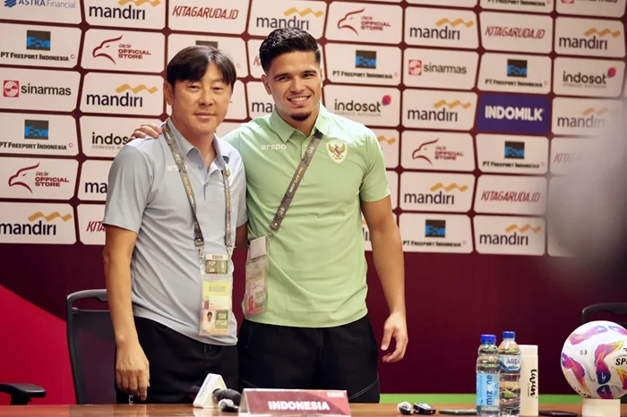 Pelatih Shin Tae-yong dan Ragnar Oratmangun (PSSI).
